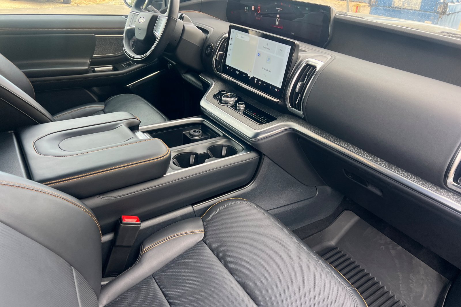 Used 2025 Ford Expedition Tremor AWD/4WD image 18