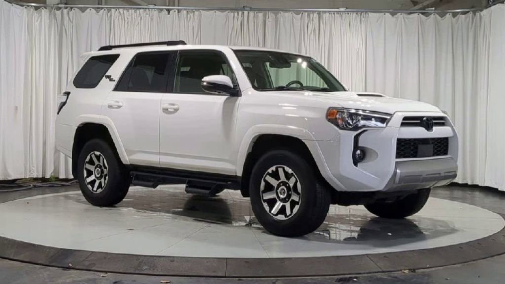 Used 2023 Toyota 4Runner TRD Off-Road Premium w/ Off Road Premium Plus Package image 2