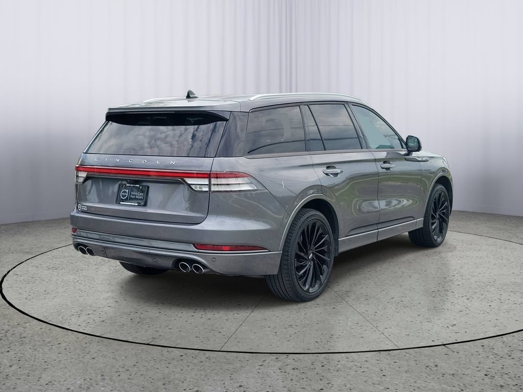 Used 2021 Lincoln Aviator Reserve w/ Equipment Group 210A AWD/4WD image 4