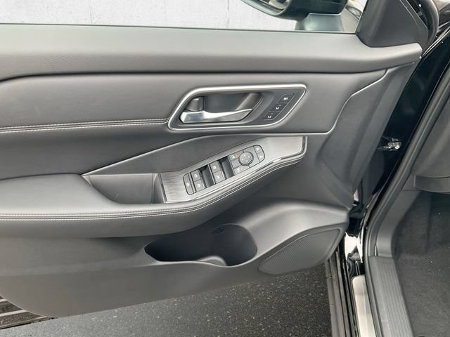 New 2026 Nissan Rogue Platinum w/ Platinum Premium Package AWD/4WD image 29