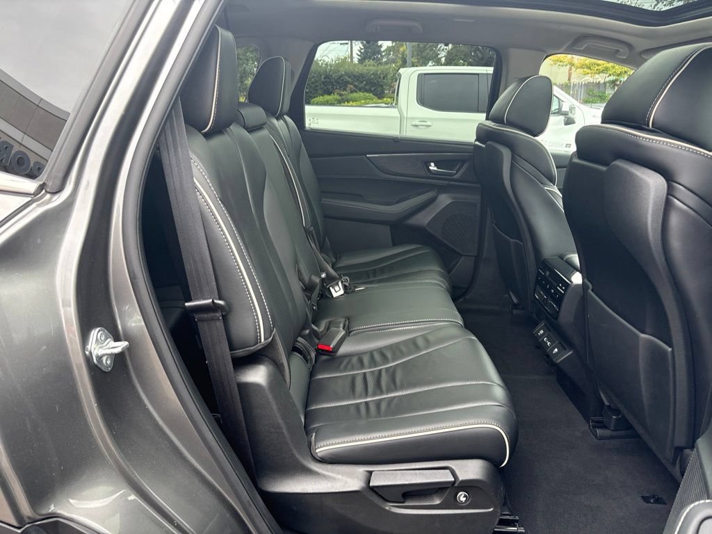 Used 2023 Acura MDX w/ Advance Package AWD/4WD image 25