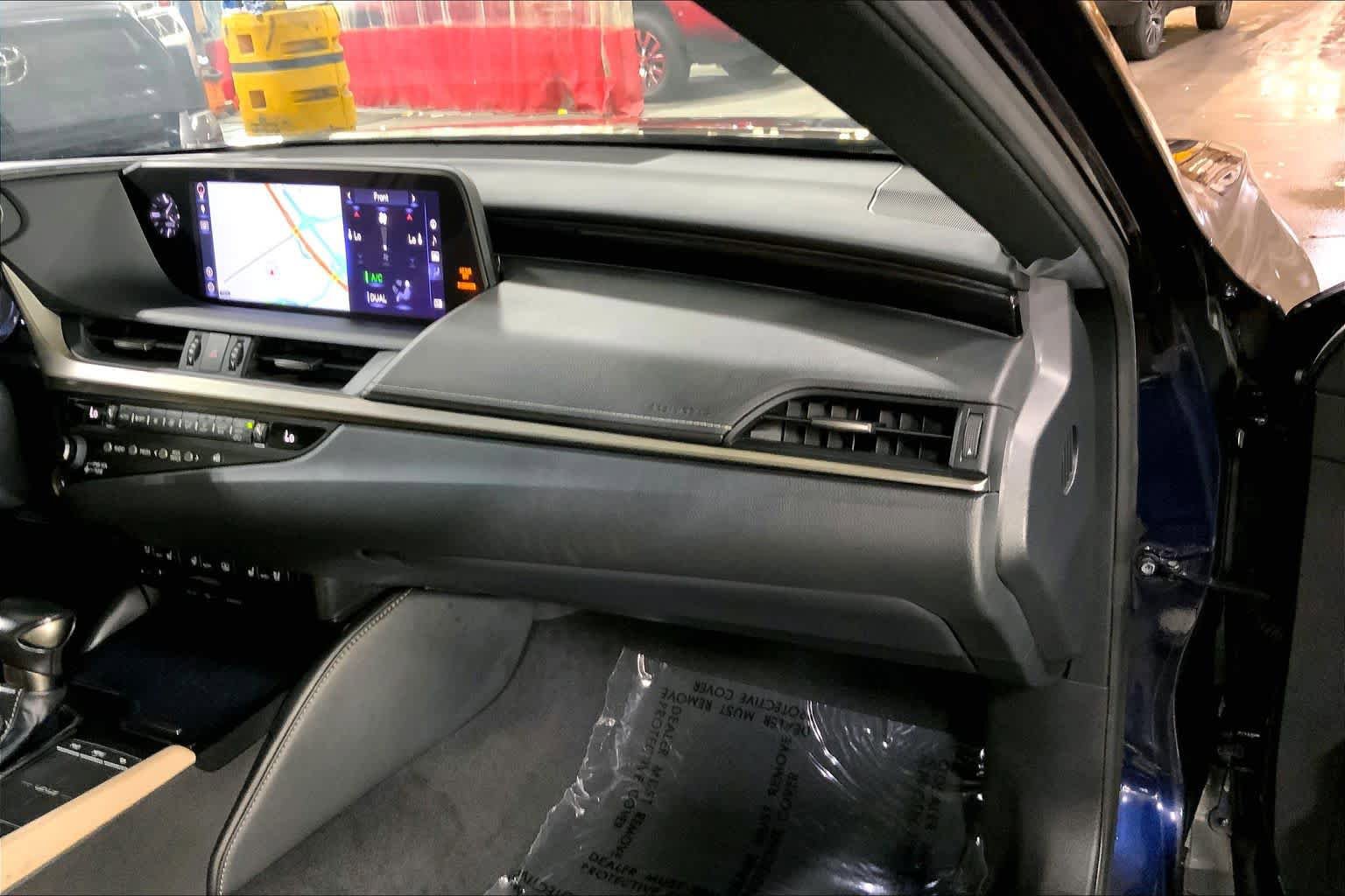 Used 2019 Lexus ES 350 w/ Accessory Package image 17