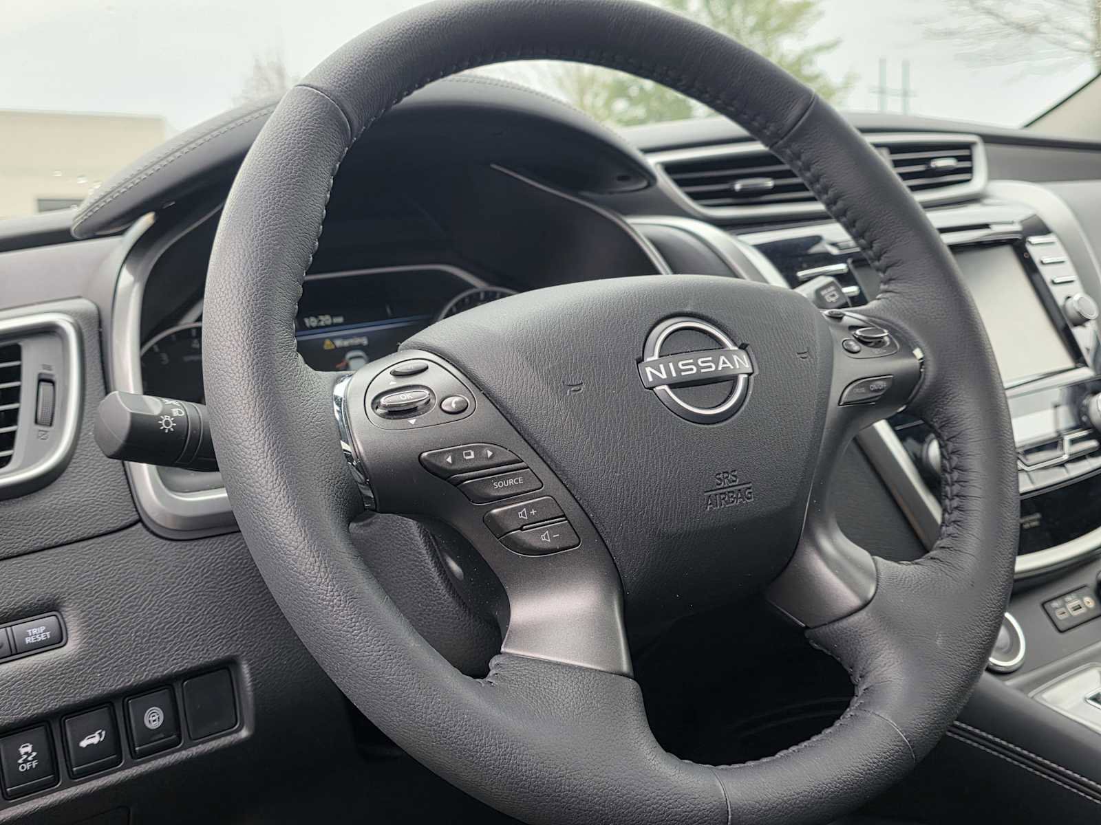 Used 2024 Nissan Murano SL image 9