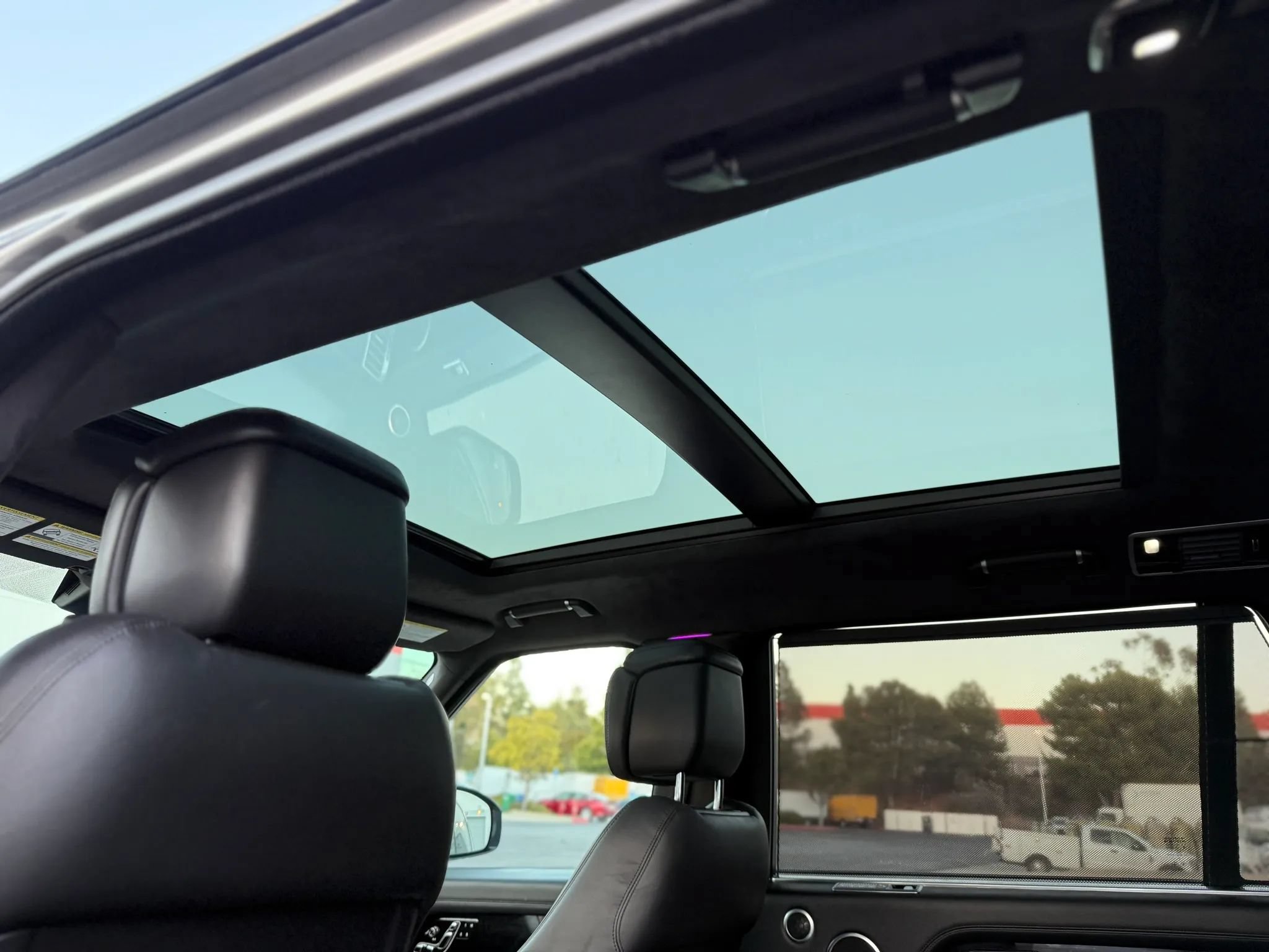 Used 2019 Land Rover Range Rover Long Wheelbase Supercharged AWD/4WD image 38
