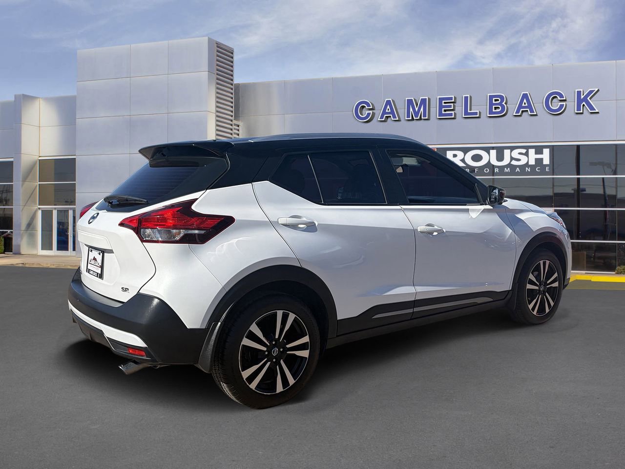 Used 2019 Nissan Kicks SR FWD image 6
