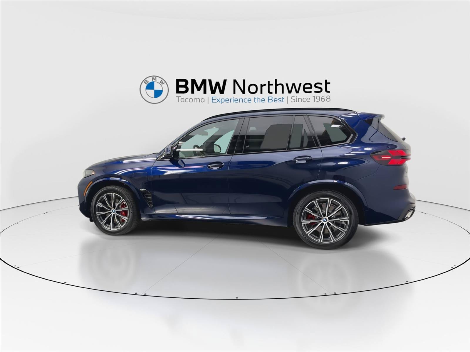 New 2026 BMW X5 xDrive50e w/ Executive Package AWD/4WD image 11
