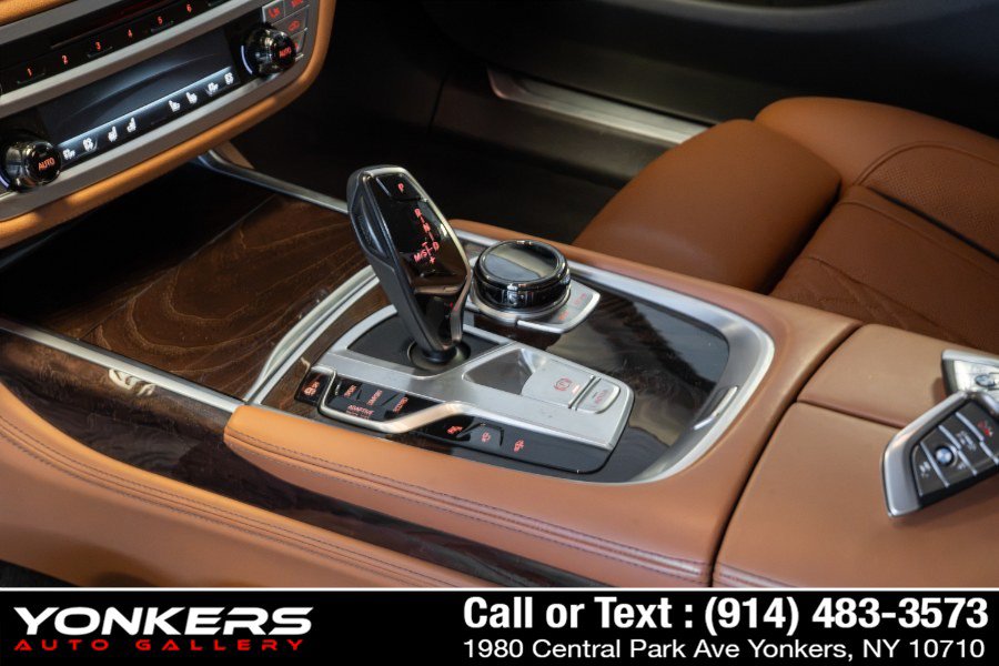 Used 2019 BMW 750i xDrive w/ Executive Package AWD/4WD image 31