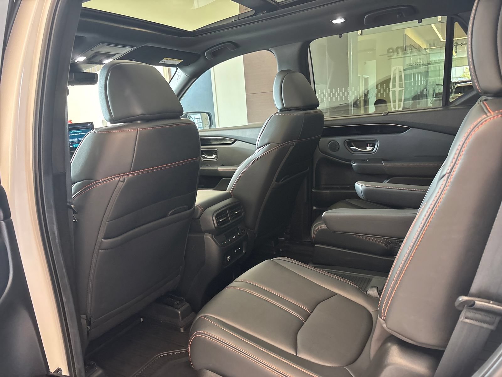 Certified 2025 Honda Pilot TrailSport image 14