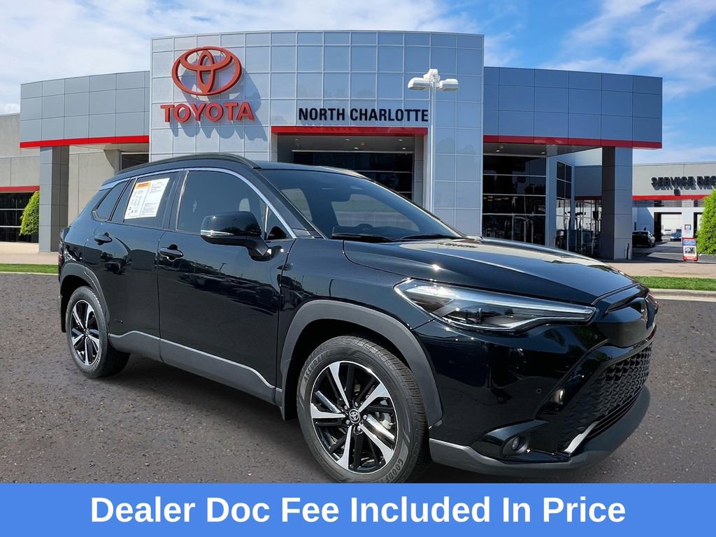 Used 2024 Toyota Corolla Cross XSE w/ Convenience Package AWD/4WD image 1