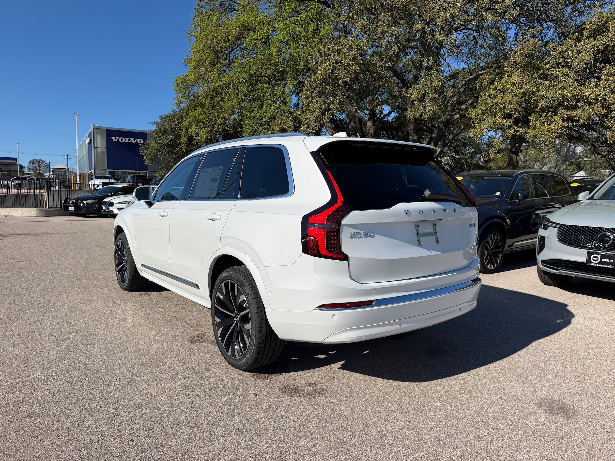 New 2026 Volvo XC90 B6 Ultra w/ Protection Package AWD/4WD image 4