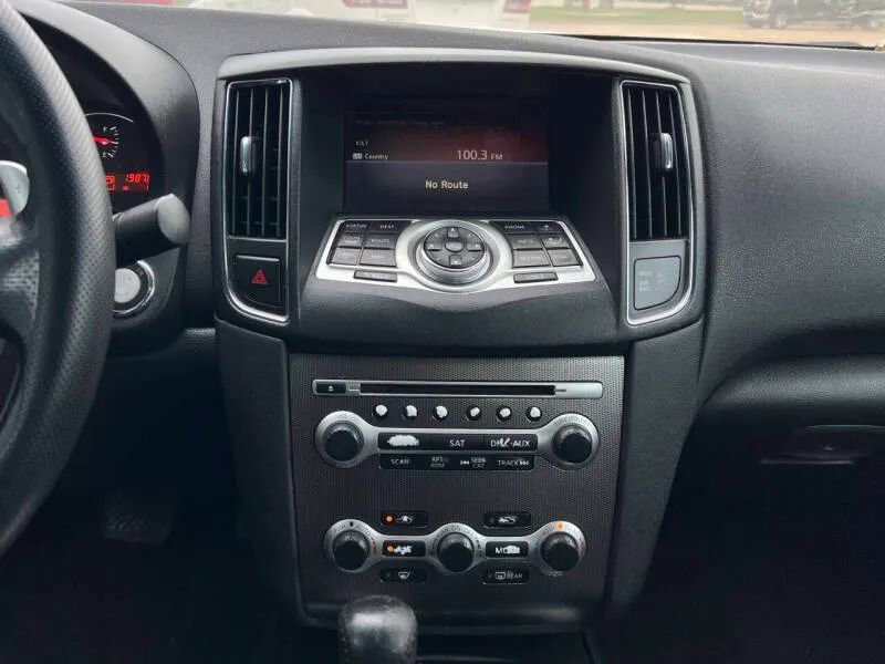 Used 2011 Nissan Maxima 3.5 SV w/ Sport Pkg image 19