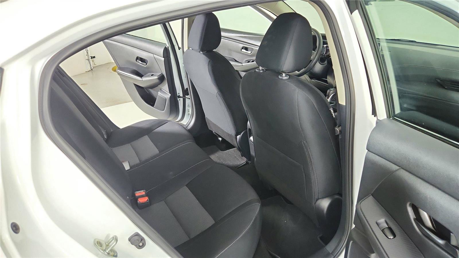 Used 2024 Nissan Sentra SV image 34