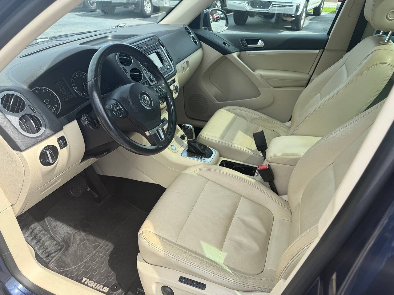 Used 2013 Volkswagen Tiguan S FWD image 13