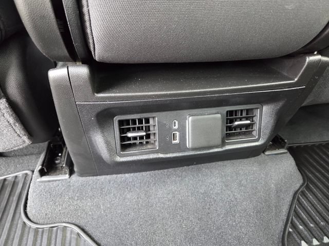 Used 2025 Chevrolet Silverado 2500 LT w/ Convenience Package AWD/4WD image 17