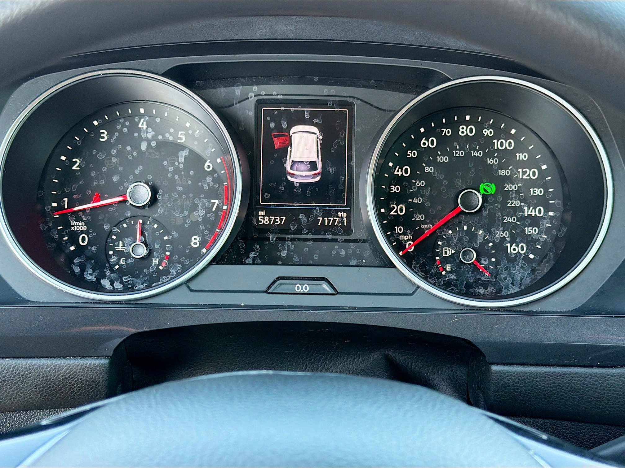 Used 2020 Volkswagen Tiguan S image 37