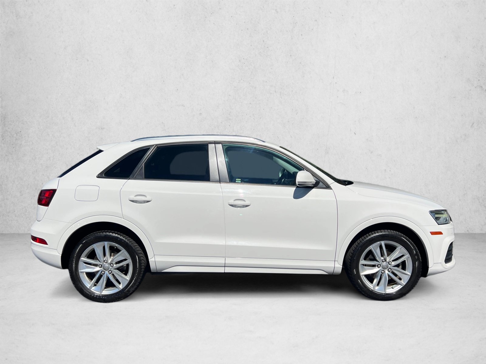 Used 2017 Audi Q3 2.0T Premium AWD/4WD video 4