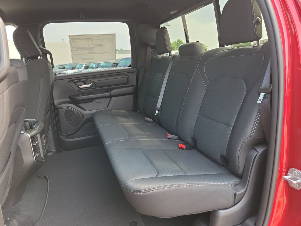 New 2026 RAM 1500 Express AWD/4WD image 9