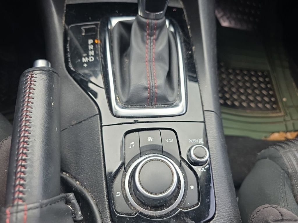 Used 2016 MAZDA MAZDA3 i Touring image 27