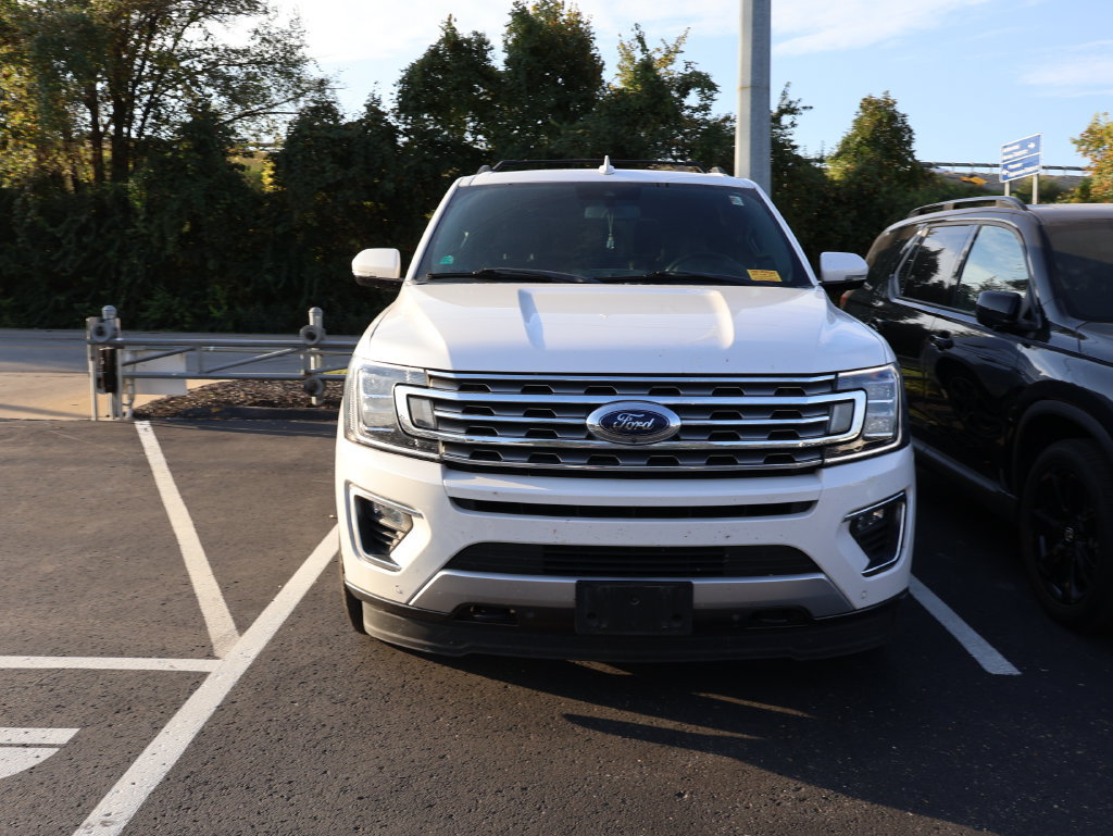 Used 2019 Ford Expedition Limited w/ Special Edition Package AWD/4WD image 2