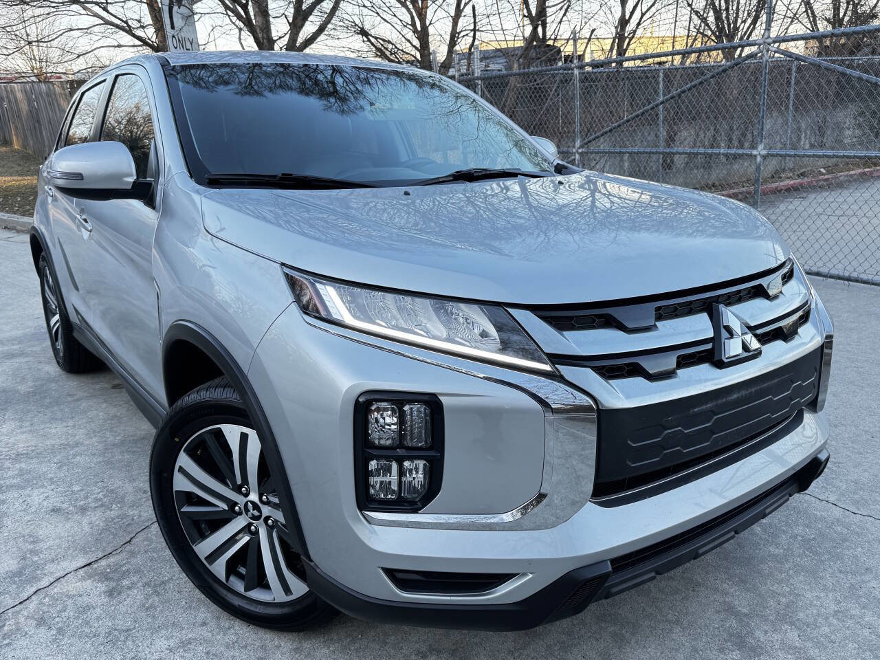 Used 2022 Mitsubishi Outlander Sport LE image 3