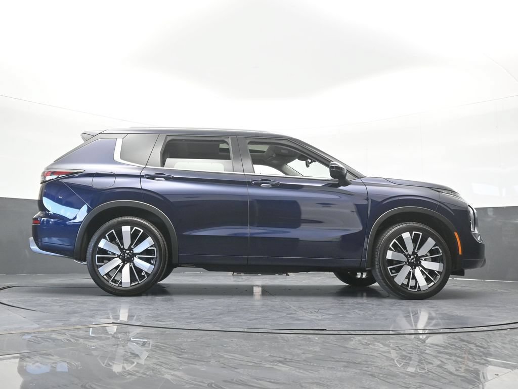 New 2026 Mitsubishi Outlander SEL FWD image 68