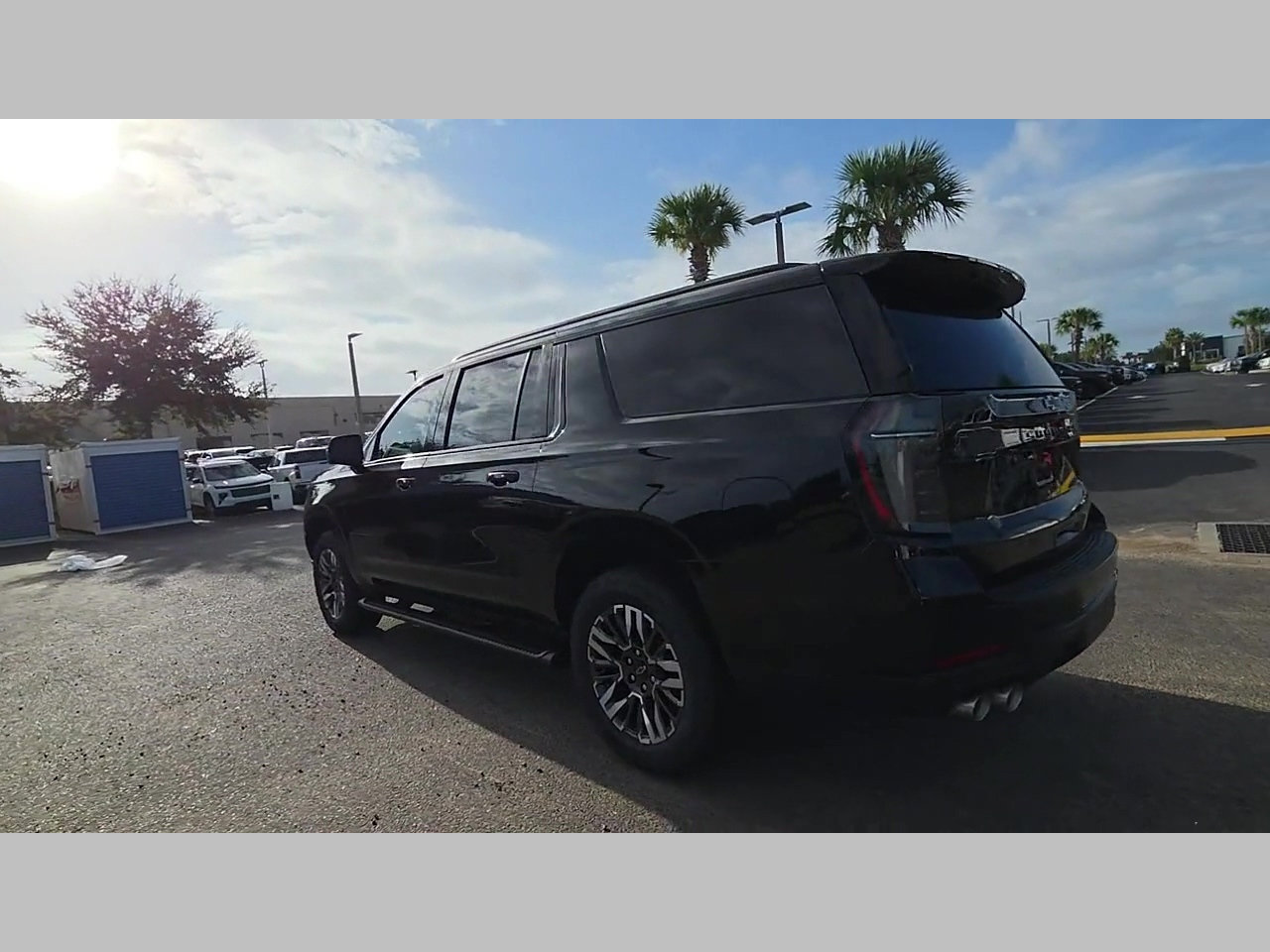 New 2026 Chevrolet Suburban Z71 w/ Z71 Off-Road Package AWD/4WD image 23