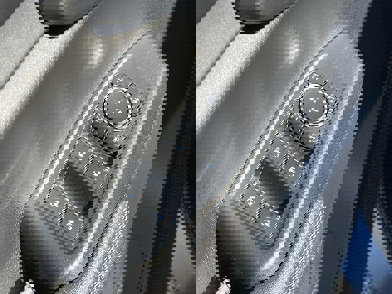 New 2025 Ford Ranger XLT w/ FX4 Off-Road Package image 16