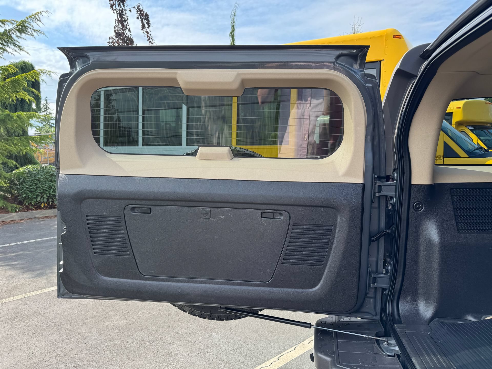 Used 2009 HUMMER H3 Luxury AWD/4WD image 25