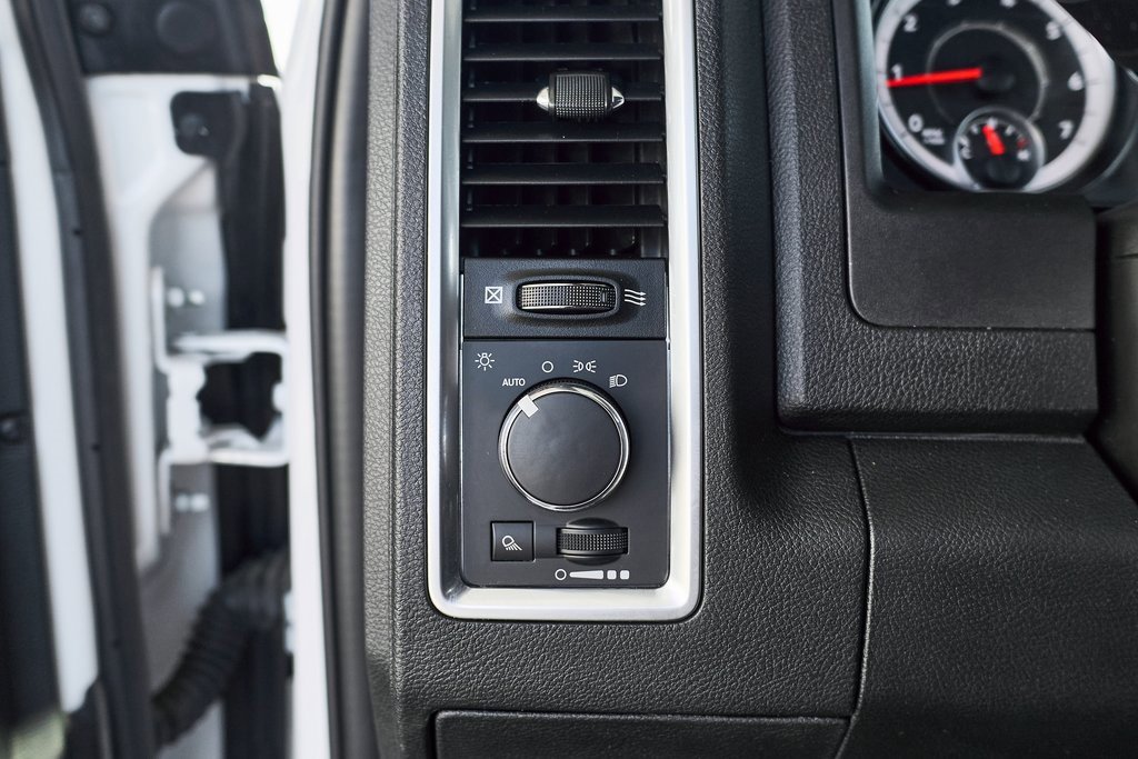 Used 2024 RAM 1500 Classic Warlock image 36