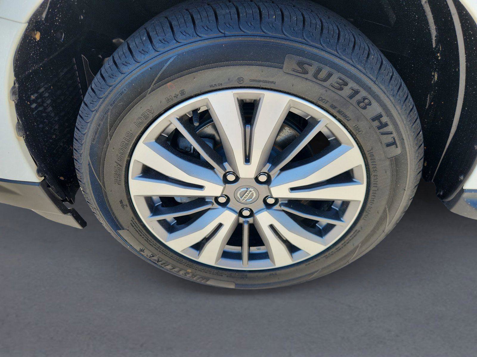 Used 2019 Nissan Pathfinder SV AWD/4WD image 9