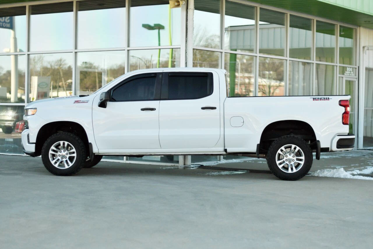 Used 2019 Chevrolet Silverado 1500 Custom Trail Boss AWD/4WD image 4