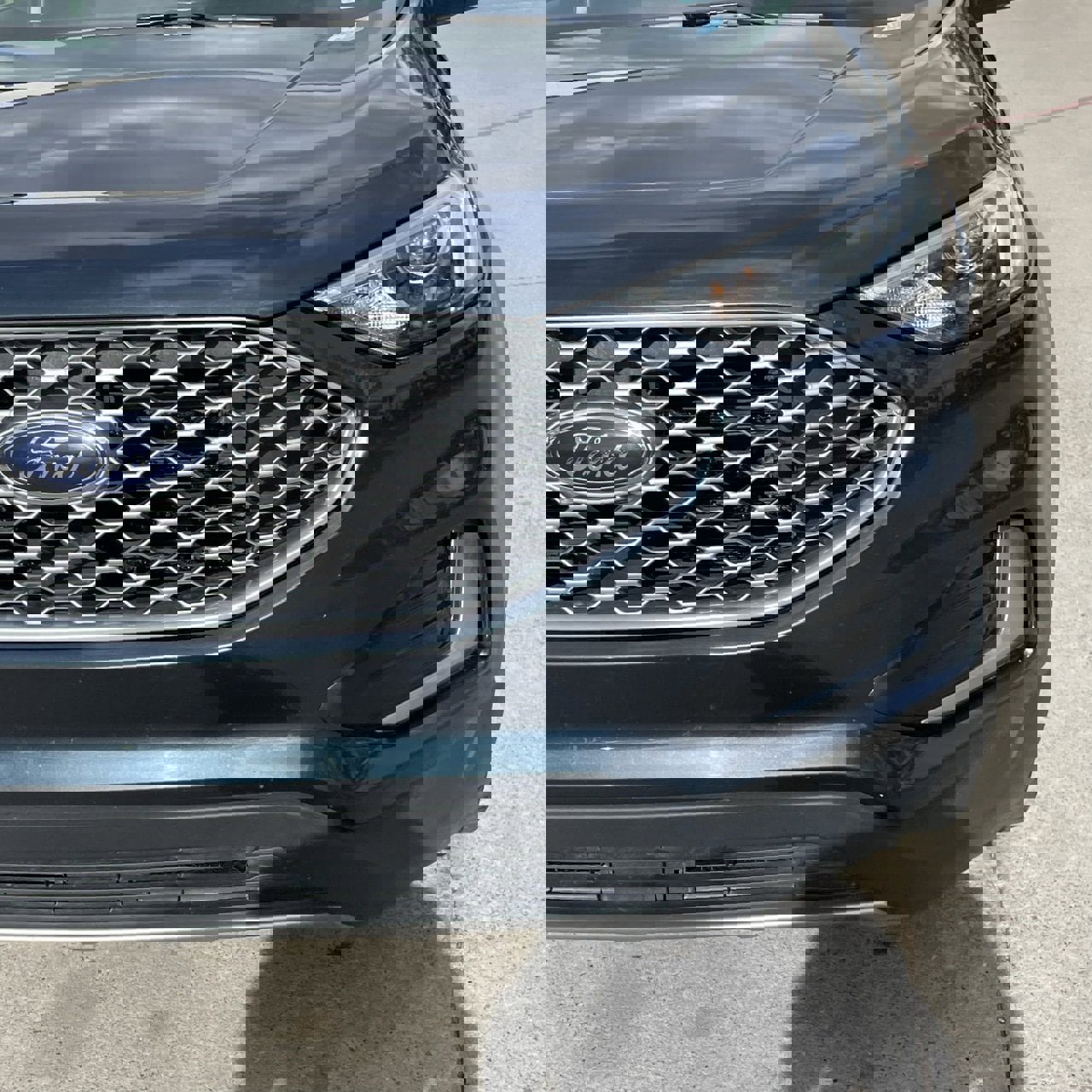 Used 2024 Ford Edge SEL image 7