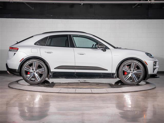 Certified 2024 Porsche Macan Turbo Electric image 7