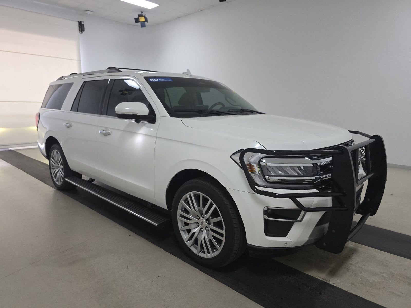 Used 2023 Ford Expedition Max Limited AWD/4WD image 4