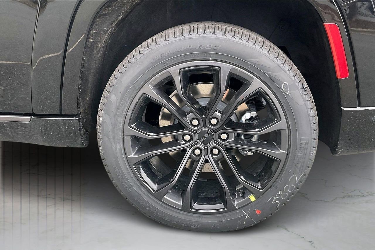 New 2026 Jeep Grand Wagoneer L Summit w/ Premium Group III image 38