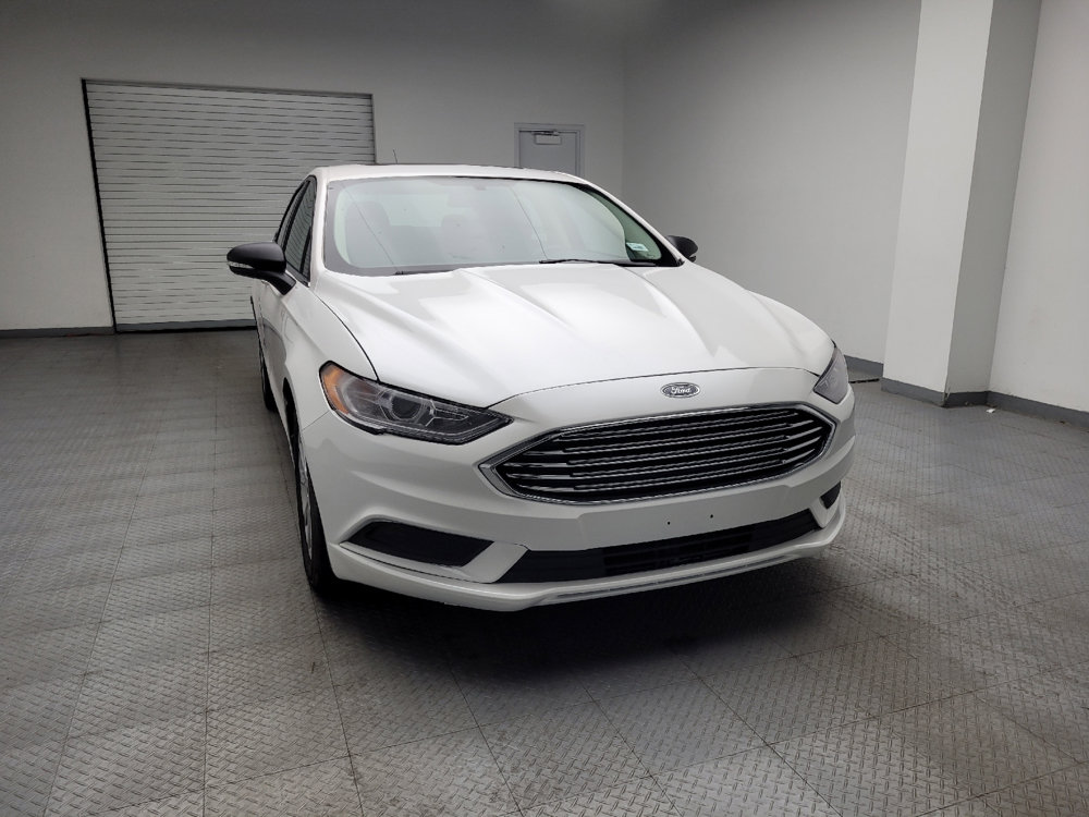 Used 2017 Ford Fusion SE w/ Fusion SE Technology Package FWD image 14