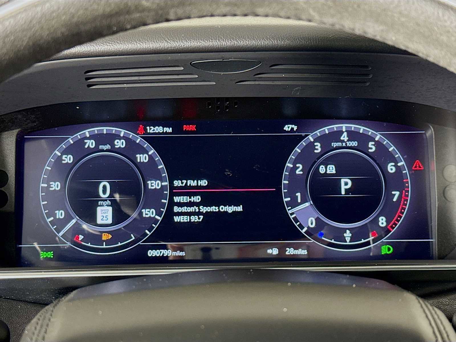 Used 2021 Land Rover Range Rover Sport HST image 12