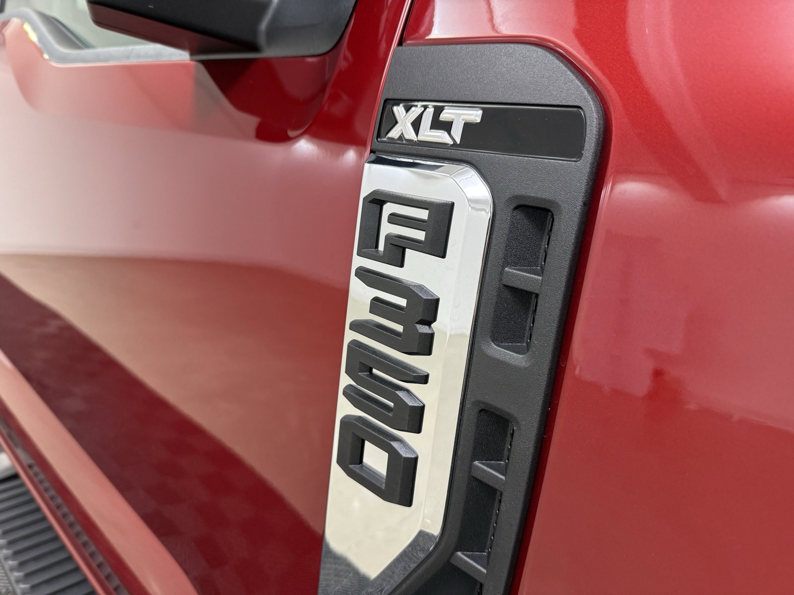 New 2025 Ford F350 XLT w/ XLT Value Package image 10