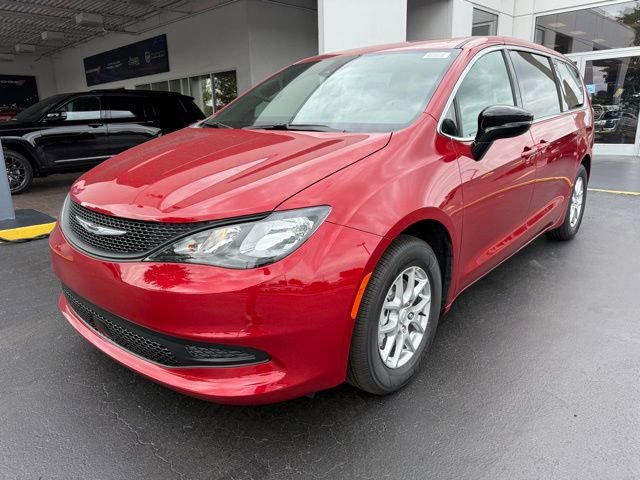 New 2026 Chrysler Voyager LX image 4