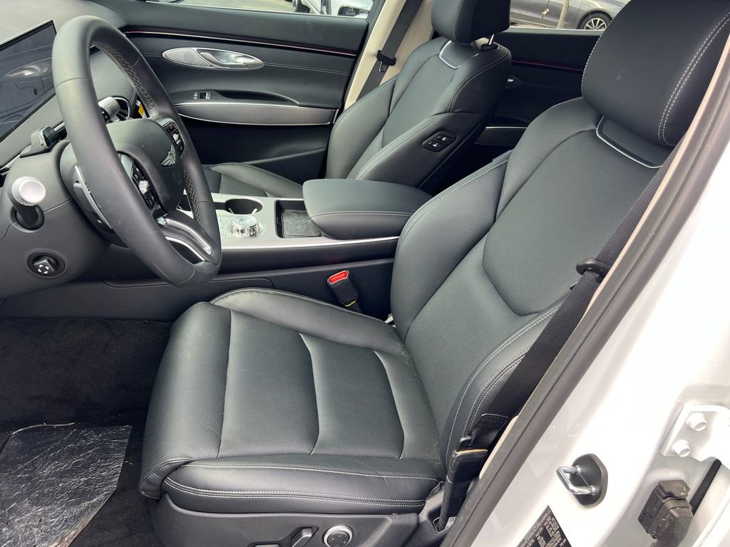 Used 2026 Genesis GV70 2.5T Select AWD/4WD image 9