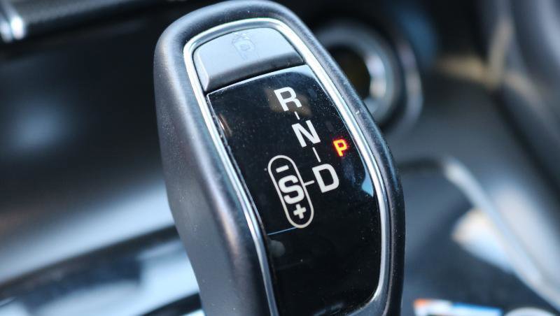 Used 2015 Jaguar F-TYPE S RWD image 23