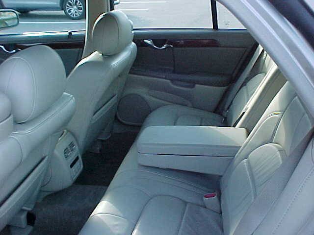 Used 2004 Cadillac De Ville FWD image 13
