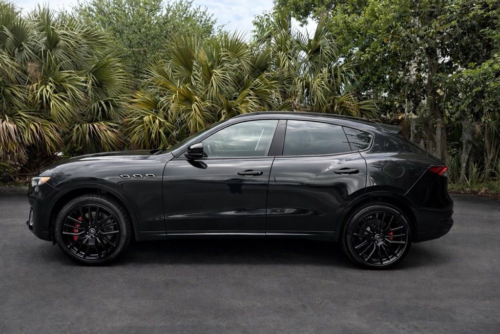 Used 2023 Maserati Levante Modena image 2
