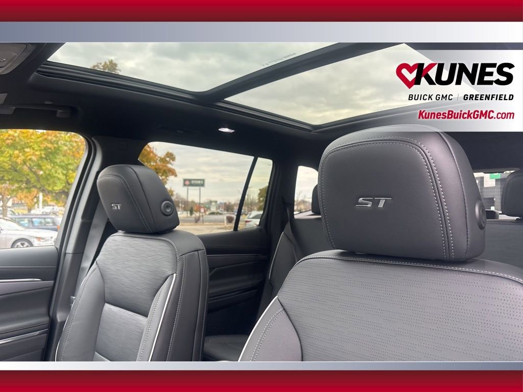 New 2026 Buick Enclave Sport Touring w/ Power Package image 18