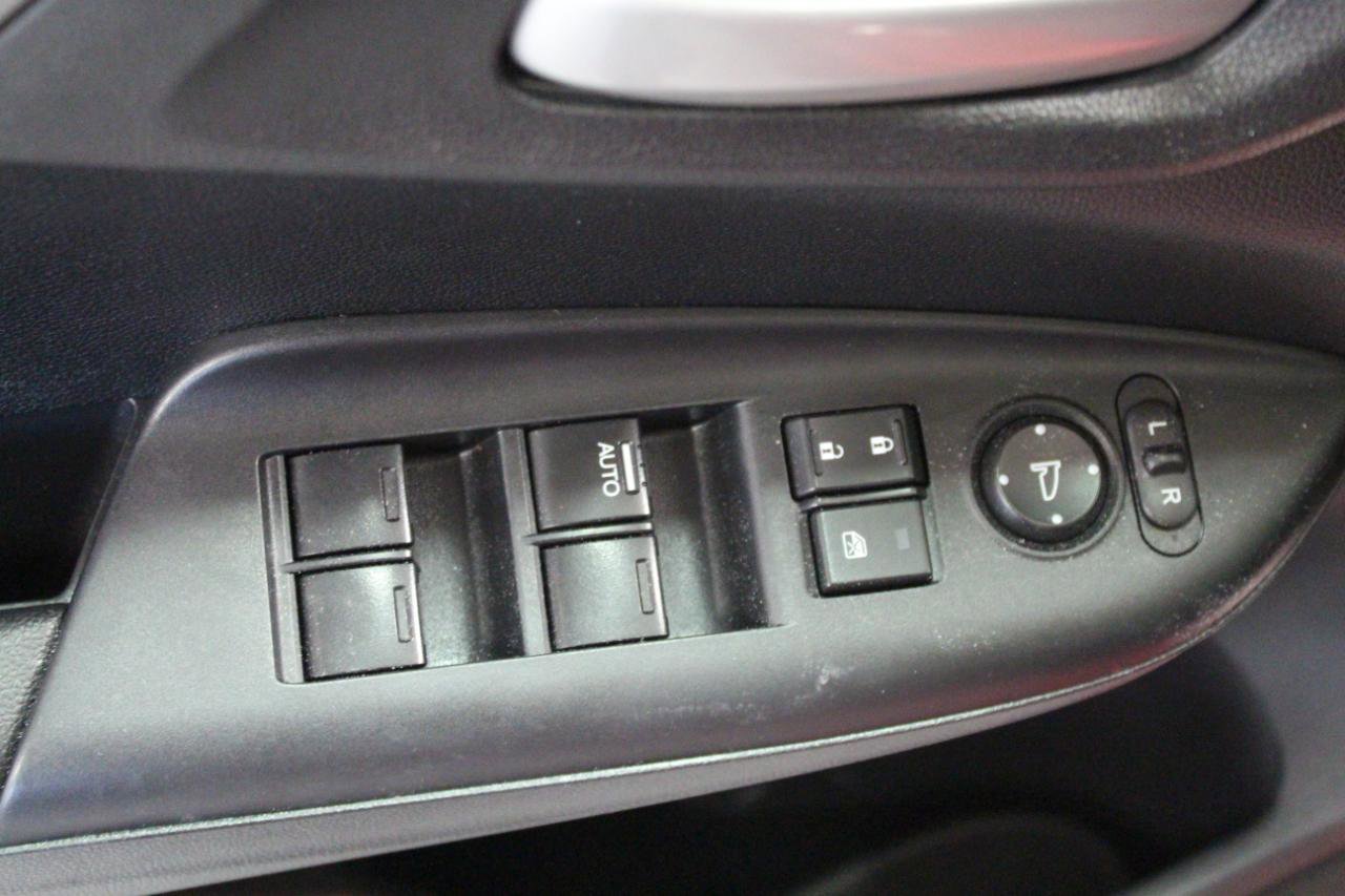 Used 2015 Honda Fit EX image 21