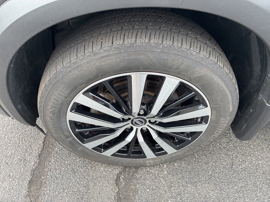 Certified 2023 Nissan Pathfinder Platinum AWD/4WD image 12