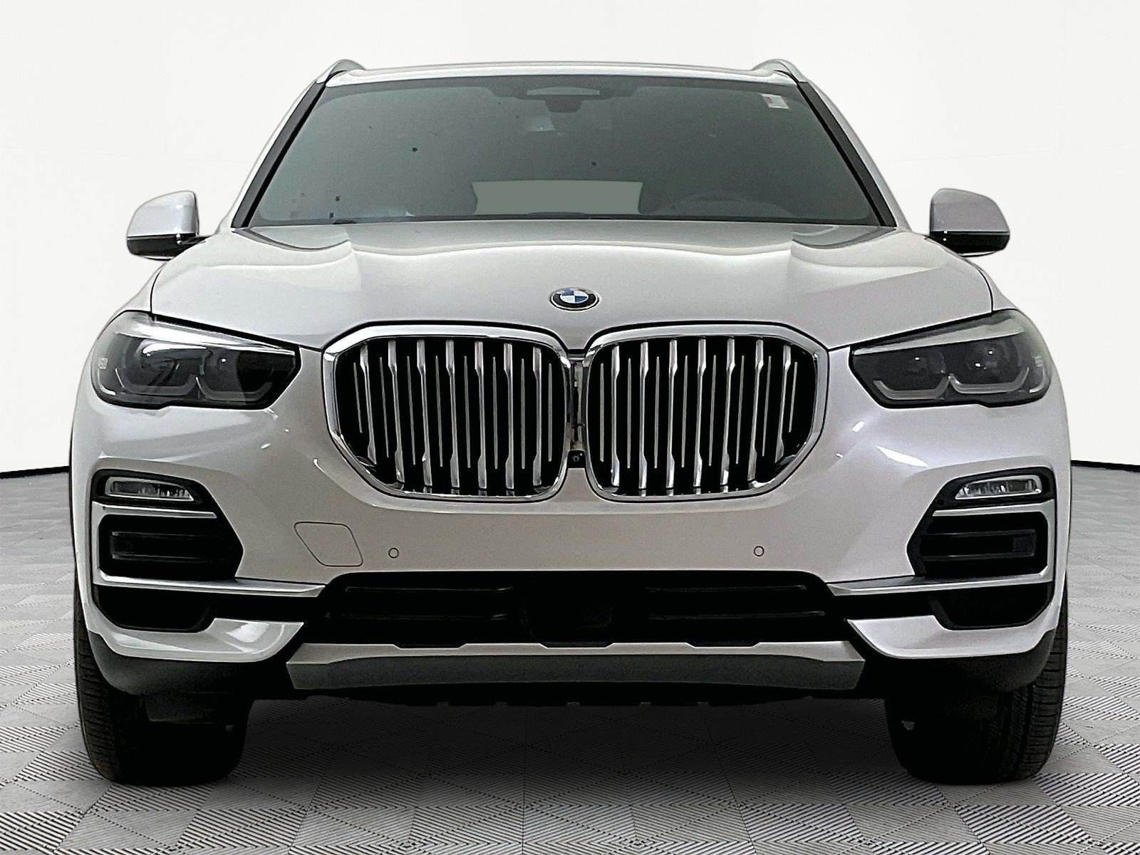 Used 2021 BMW X5 xDrive40i w/ Premium Package 2 AWD/4WD image 2