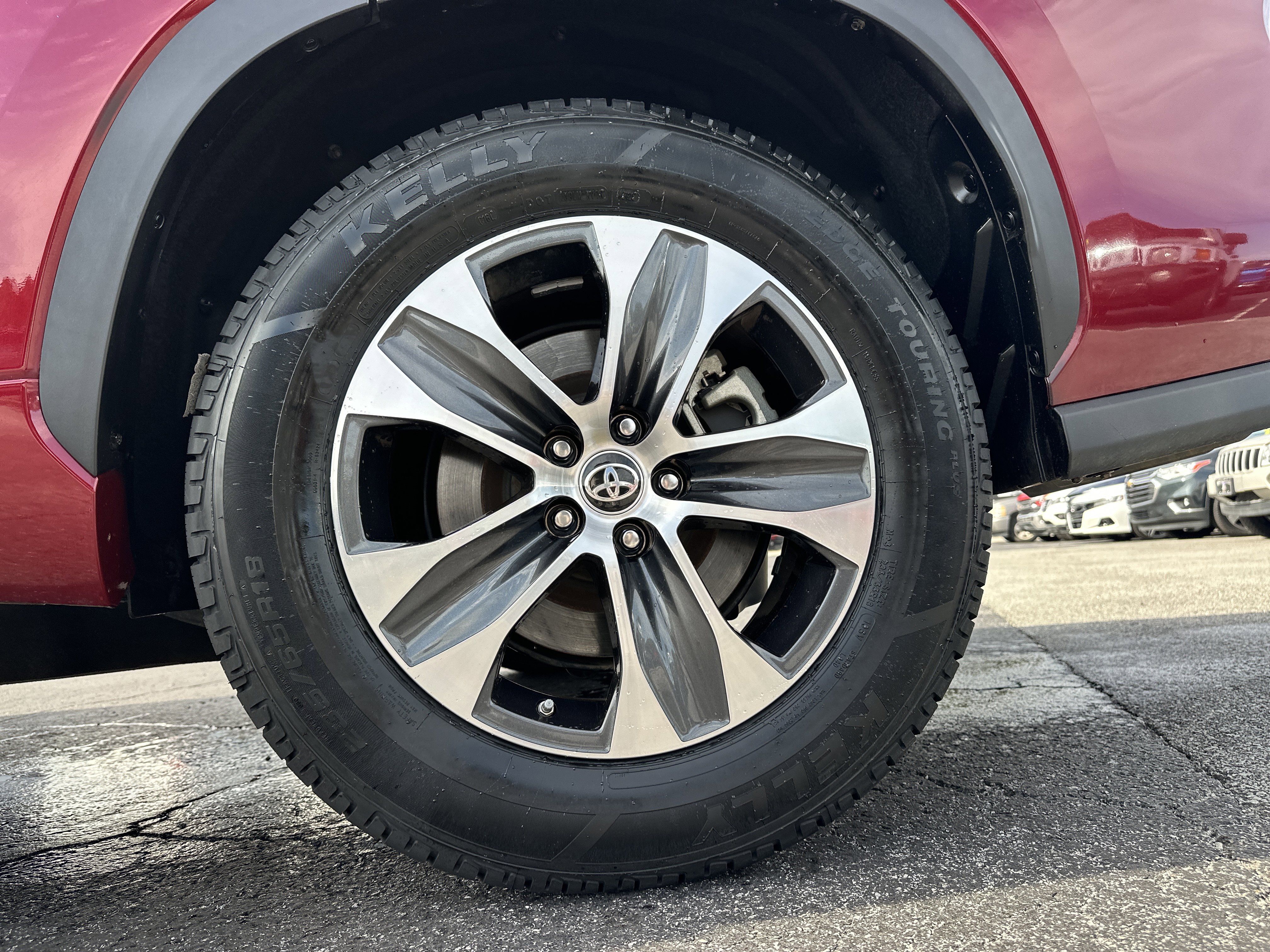 Used 2023 Toyota Highlander XLE image 20