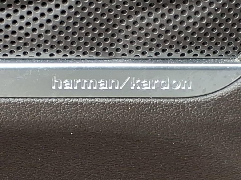 Used 2023 Hyundai Santa Fe Limited image 16