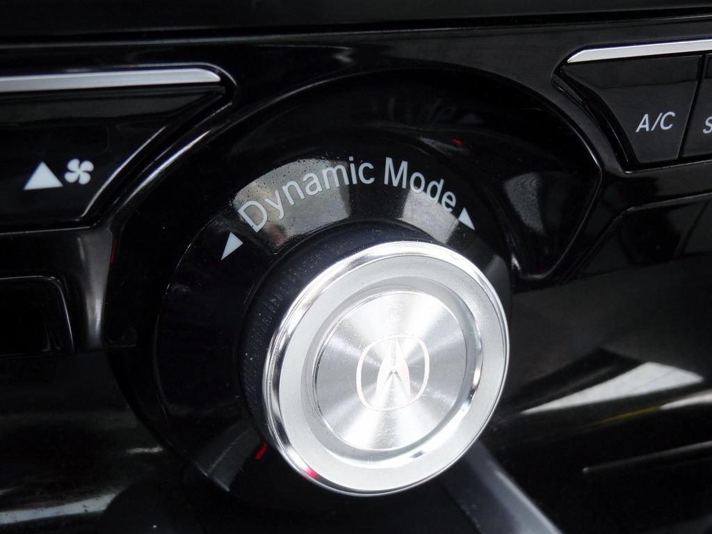 Used 2024 Acura MDX w/ Technology Package FWD image 34